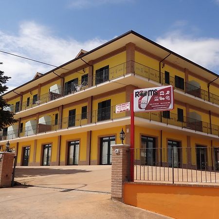 Affittacamere Rooms Di Matteo San Paolo di Iesi Екстер'єр фото