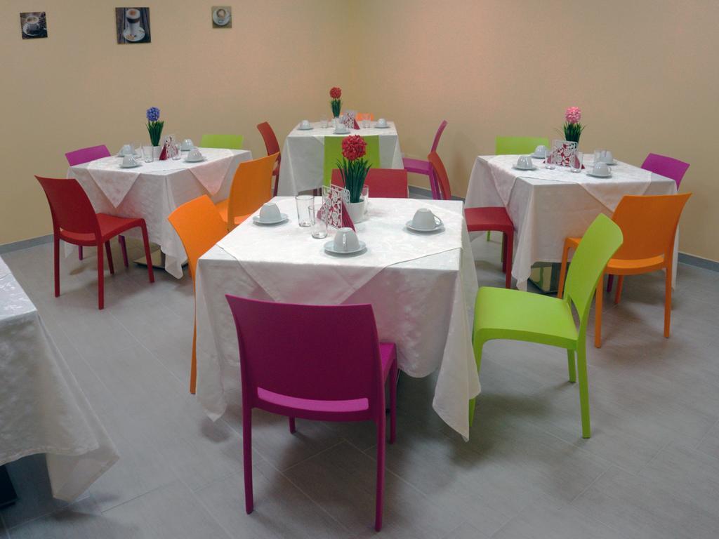 Affittacamere Rooms Di Matteo San Paolo di Iesi Екстер'єр фото
