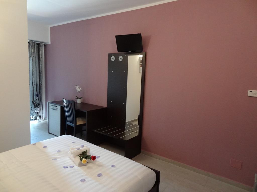 Affittacamere Rooms Di Matteo San Paolo di Iesi Екстер'єр фото