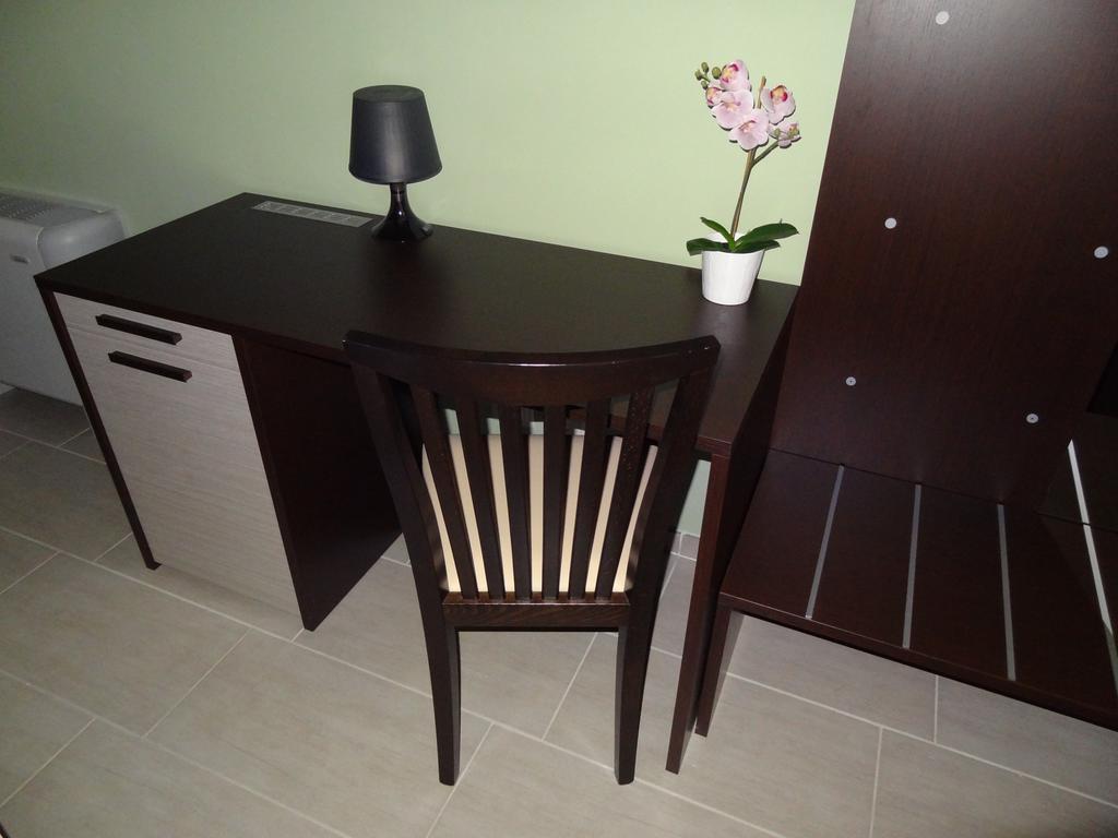 Affittacamere Rooms Di Matteo San Paolo di Iesi Екстер'єр фото